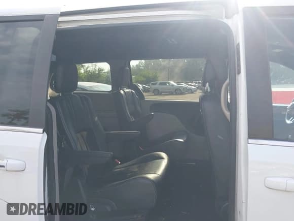 ✅ 2017 Dodge Grand Caravan SXT • VIN: 2C4RDGCG2HR842661 • Lot: 42919078. Wystawiony na IAAI z przebiegiem 129 564 mil. Bezpłatny archiwum sprzedaży aukcyjnych z USA i szczegółowy raport historii pojazdu na DreamBid. Zdjęcie 8.