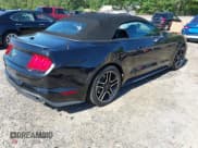 ✅ 2018 Ford Mustang EcoBoost Premium • VIN: 1FATP8UH6J5111444 • Lot: 42321788. Wystawiony na IAAI z przebiegiem 35 261 mil. Bezpłatny archiwum sprzedaży aukcyjnych z USA i szczegółowy raport historii pojazdu na DreamBid. Zdjęcie 4.
