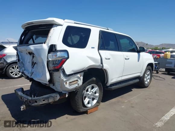 ✅ 2016 Toyota 4Runner Limited • VIN: JTEBU5JR4G5305484 • Lot: 42680109. Listed on IAAI with 152,128 mi. Free auction sales archive from the USA and detailed vehicle history report at DreamBid. Image 4.