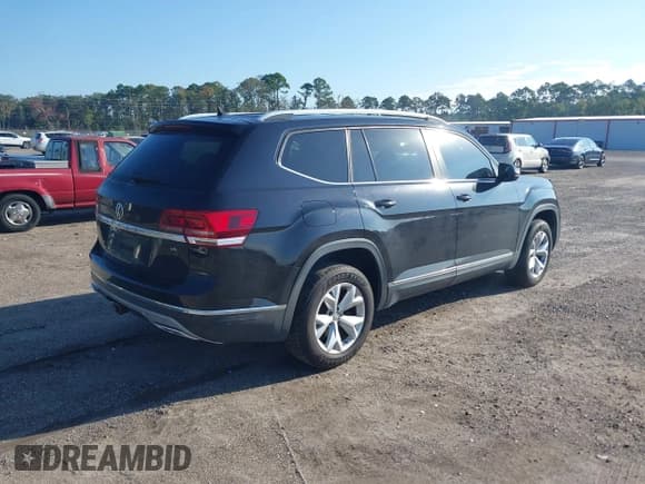 ✅ 2018 Volkswagen Atlas SEL • VIN: 1V2ER2CA8JC527164 • Лот: 43341407. Опубликован ранее на IAAI с пробегом 162 828 миль. Бесплатный доступ к архиву аукционных продаж из США и подробный отчёт об истории автомобиля на DreamBid. Изображение 4.