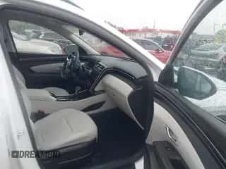 2023 Hyundai Tucson SEL с VIN 5NMJFCAE7PH252384, выставлен на аукционе IAAI как лот 43290932 с пробегом 8 004 миль миль и . История ставок и продаж доступна на DreamBid. Изображение 5.