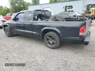✅ 2001 Dodge Dakota Sport • VIN: 1B7GL22Z71S213949 • Lot: 56553435. Wystawiony na Copart z przebiegiem 190 399 mil. Bezpłatny archiwum sprzedaży aukcyjnych z USA i szczegółowy raport historii pojazdu na DreamBid. Zdjęcie 2.
