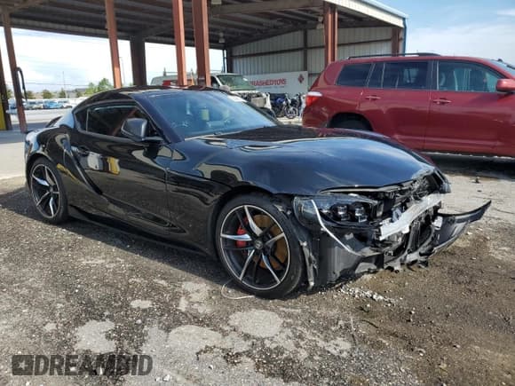 ✅ 2021 Toyota Supra Premium • VIN: WZ1DB0C0XMW041215 • Lot: 68399125. Wystawiony na Copart z przebiegiem Nie podano. Bezpłatny archiwum sprzedaży aukcyjnych z USA i szczegółowy raport historii pojazdu na DreamBid. Zdjęcie 4.