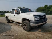 ✅ 2006 Chevrolet Silverado 2500HD LT3 • VIN: 1GCHK232X6F110873 • Lot: 86475445. Wystawiony na Copart z przebiegiem 226 349 mil. Bezpłatny archiwum sprzedaży aukcyjnych z USA i szczegółowy raport historii pojazdu na DreamBid. Zdjęcie 4.