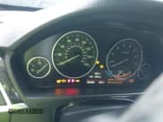 ✅ 2018 BMW 3 Series 330i xDrive • VIN: WBA8D9G52JNU70237 • Лот: 43186572. Опубликован ранее на IAAI с пробегом 102 985 миль. Бесплатный доступ к архиву аукционных продаж из США и подробный отчёт об истории автомобиля на DreamBid. Изображение 16.