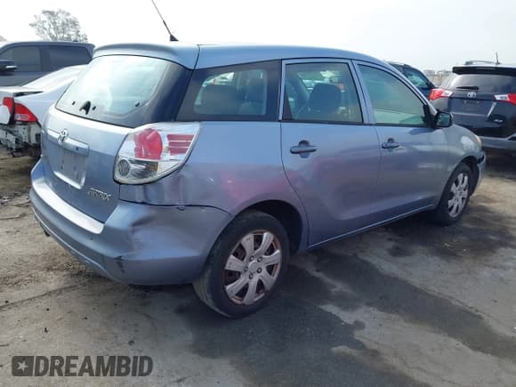 ✅ 2007 Toyota Matrix STD • VIN: 2T1KR32E87C648940 • Lot: 42996607. Listed on IAAI with 242,765 mi. Free auction sales archive from the USA and detailed vehicle history report at DreamBid. Image 4.