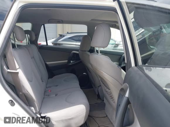 ✅ 2009 Toyota RAV4 Limited • VIN: JTMBK34V095076019 • Лот: 42814623. Опубликован ранее на IAAI с пробегом 315 916 миль. Бесплатный доступ к архиву аукционных продаж из США и подробный отчёт об истории автомобиля на DreamBid. Изображение 8.