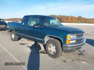 1997 Chevrolet Silverado 1500 with VIN 1GCEK19R8VE210203, listed as a IAAI auction lot 43584850 with 236,033 mi miles and . Bid and sale history available at DreamBid. Image 1.