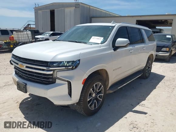 ✅ 2021 Chevrolet Suburban LT • VIN: 1GNSKCKD8MR431554 • Lot: 42774823. Wystawiony na IAAI z przebiegiem 84 653 mil. Bezpłatny archiwum sprzedaży aukcyjnych z USA i szczegółowy raport historii pojazdu na DreamBid. Zdjęcie 2.