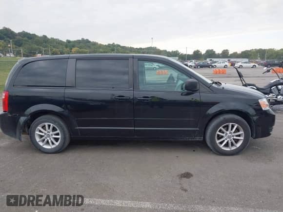 2010 Dodge Grand Caravan SE z VIN 2D4RN4DE4AR372358, wystawiony jako IAAI lot #43451169 z przebiegiem 113 549 mil mil oraz . Historia ofert i sprzedaży dostępna na DreamBid. Obrazek 13.