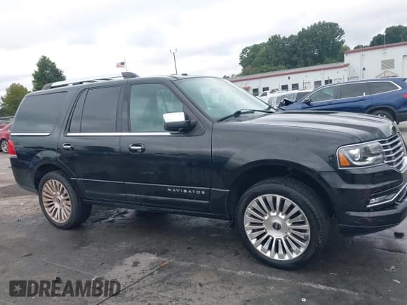 ✅ 2015 Lincoln Navigator • VIN: 5LMJJ2HT6FEJ05304 • Лот: 43323270. Опубликован ранее на IAAI с пробегом 120 470 миль. Бесплатный доступ к архиву аукционных продаж из США и подробный отчёт об истории автомобиля на DreamBid. Изображение 13.