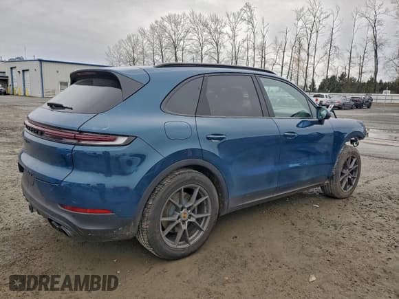 ✅ 2024 Porsche Cayenne • VIN: WP1AA2AY0RDA09819 • Lot: 95174825. Listed on Copart with 23,899 mi. Free auction sales archive from the USA and detailed vehicle history report at DreamBid. Image 3.