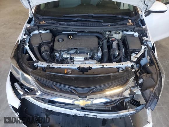 ✅ 2019 Chevrolet Cruze LS • VIN: 1G1BC5SM4K7126605 • Lot: 71654832. Listed on Copart with 67,238 mi. Free auction sales archive from the USA and detailed vehicle history report at DreamBid. Image 11.