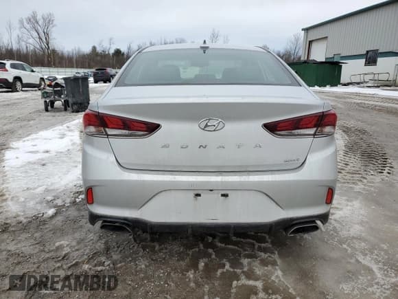 ✅ 2018 Hyundai Sonata Limited • VIN: 5NPE34AF3JH697207 • Лот: 42802623. Опубликован ранее на Copart с пробегом 81 165 миль. Бесплатный доступ к архиву аукционных продаж из США и подробный отчёт об истории автомобиля на DreamBid. Изображение 6.