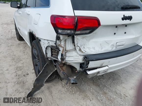 ✅ 2015 Jeep Grand Cherokee Laredo • VIN: 1C4RJEAG7FC143838 • Lot: 42276658. Listed on IAAI with 135,441 mi. Free auction sales archive from the USA and detailed vehicle history report at DreamBid. Image 6.