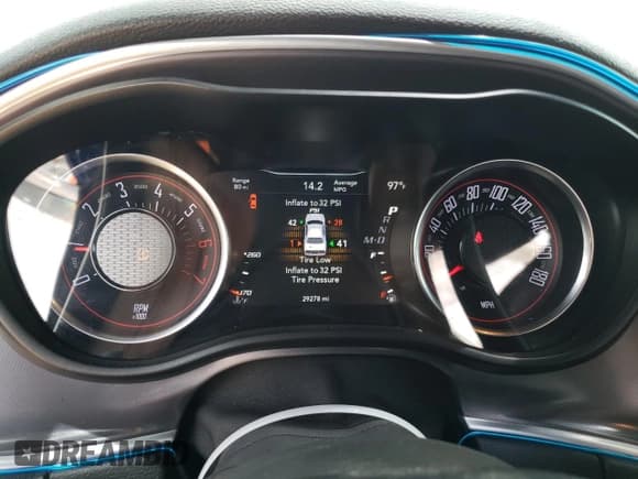 ✅ 2020 Dodge Challenger R/T Scat Pack • VIN: 2C3CDZFJ7LH134823 • Lot: 54333913. Wystawiony na Copart z przebiegiem 29 278 mil. Bezpłatny archiwum sprzedaży aukcyjnych z USA i szczegółowy raport historii pojazdu na DreamBid. Zdjęcie 9.