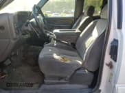 ✅ 2006 Chevrolet Silverado 2500HD LT1 • VIN: 1GCHK29D26E247336 • Lot: 92932585. Wystawiony na Copart z przebiegiem 320 091 mil. Bezpłatny archiwum sprzedaży aukcyjnych z USA i szczegółowy raport historii pojazdu na DreamBid. Zdjęcie 7.