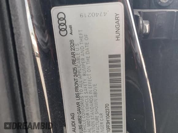 ✅ 2017 Audi S3 Premium Plus • VIN: WAUB1GFF3H1042370 • Lot: 68728585. Wystawiony na Copart z przebiegiem 103 297 mil. Bezpłatny archiwum sprzedaży aukcyjnych z USA i szczegółowy raport historii pojazdu na DreamBid. Zdjęcie 12.