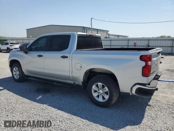 ✅ 2022 Chevrolet Silverado 1500 Work Truck • VIN: 1GCPAAEK9NZ556967 • Lot: 53631065. Wystawiony na Copart z przebiegiem 49 014 mil. Bezpłatny archiwum sprzedaży aukcyjnych z USA i szczegółowy raport historii pojazdu na DreamBid. Zdjęcie 2.