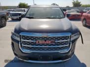 ✅ 2023 GMC Acadia Denali • VIN: 1GKKNPLS1PZ150015 • Lot: 65789175. Wystawiony na Copart z przebiegiem 47 667 mil. Bezpłatny archiwum sprzedaży aukcyjnych z USA i szczegółowy raport historii pojazdu na DreamBid. Zdjęcie 5.