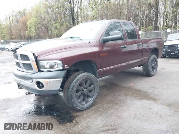 2004 Dodge 3500 ST z VIN 3D7LU38C44G208973, wystawiony jako IAAI lot #41966078 z przebiegiem 268 093 mil mil oraz . Historia ofert i sprzedaży dostępna na DreamBid. Obrazek 2.