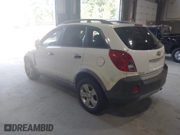 ✅ 2014 Chevrolet Captiva Sport LS • VIN: 3GNAL2EK4ES615675 • Lot: 42873487. Wystawiony na IAAI z przebiegiem 82 550 mil. Bezpłatny archiwum sprzedaży aukcyjnych z USA i szczegółowy raport historii pojazdu na DreamBid. Zdjęcie 3.