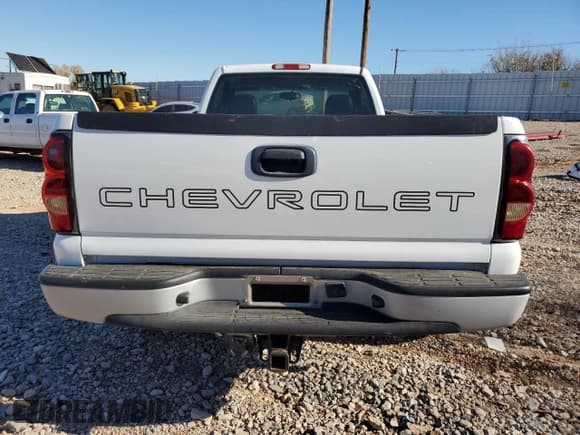 ✅ 2005 Chevrolet Silverado 1500 Z71 • VIN: 1GCEK14T05Z323428 • Лот: 84208324. Опубликован ранее на Copart с пробегом 143 828 миль. Бесплатный доступ к архиву аукционных продаж из США и подробный отчёт об истории автомобиля на DreamBid. Изображение 6.