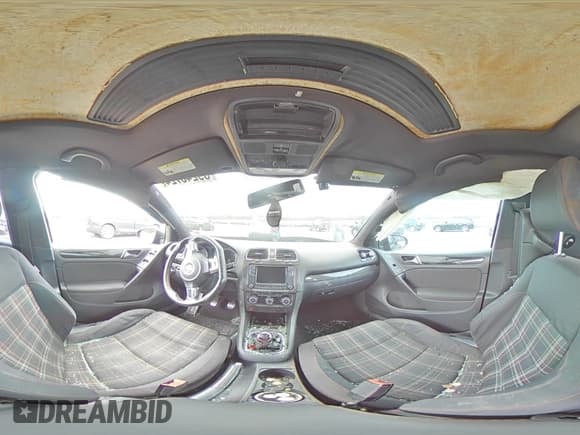 ✅ 2010 Volkswagen Golf GTI • VIN: WVWGD7AJ4AW427733 • Lot: 69240724. Wystawiony na Copart z przebiegiem Nie podano. Bezpłatny archiwum sprzedaży aukcyjnych z USA i szczegółowy raport historii pojazdu na DreamBid. Zdjęcie 12.