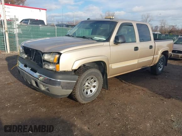 ✅ 2005 Chevrolet Silverado 1500 Z71 • VIN: 2GCEK13T651223750 • Lot: 43731646. Listed on IAAI with 273,250 mi. Free auction sales archive from the USA and detailed vehicle history report at DreamBid. Image 18.