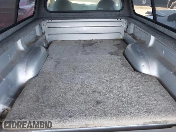 ✅ 2002 Ford Ranger XL • VIN: 1FTYR10U22PA25090 • Lot: 42680317. Wystawiony na IAAI z przebiegiem 174 906 mil. Bezpłatny archiwum sprzedaży aukcyjnych z USA i szczegółowy raport historii pojazdu na DreamBid. Zdjęcie 8.