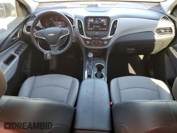✅ 2020 Chevrolet Equinox Premier • VIN: 2GNAXNEV5L6251777 • Lot: 92327835. Wystawiony na Copart z przebiegiem 49 712 mil. Bezpłatny archiwum sprzedaży aukcyjnych z USA i szczegółowy raport historii pojazdu na DreamBid. Zdjęcie 8.