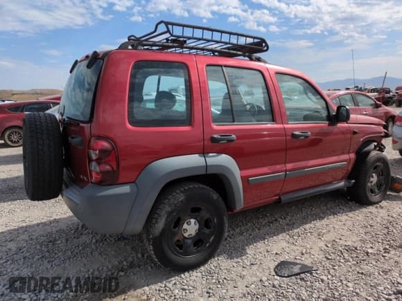 ✅ 2005 Jeep Liberty Sport • VIN: 1J4GL48K65W666698 • Лот: 63096985. Опубликован ранее на Copart с пробегом 210 811 миль. Бесплатный доступ к архиву аукционных продаж из США и подробный отчёт об истории автомобиля на DreamBid. Изображение 3.