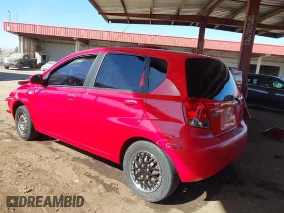 ✅ 2005 Chevrolet Aveo LS • VIN: KL1TD62605B463281 • Lot: 41681775. Wystawiony na IAAI z przebiegiem 147 901 mil. Bezpłatny archiwum sprzedaży aukcyjnych z USA i szczegółowy raport historii pojazdu na DreamBid. Zdjęcie 3.