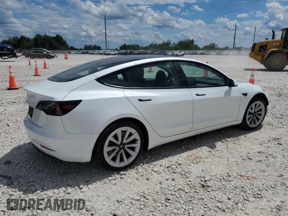 ✅ 2023 Tesla Model 3 • VIN: 5YJ3E1EA1PF514697 • Lot: 55677005. Wystawiony na Copart z przebiegiem 25 428 mil. Bezpłatny archiwum sprzedaży aukcyjnych z USA i szczegółowy raport historii pojazdu na DreamBid. Zdjęcie 3.
