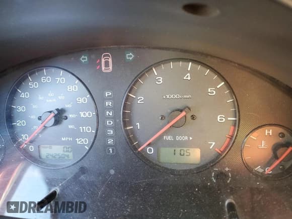 ✅ 2002 Subaru Legacy L • VIN: 4S3BE635827204432 • Lot: 46551125. Listed on Copart with 242,504 mi. Free auction sales archive from the USA and detailed vehicle history report at DreamBid. Image 9.