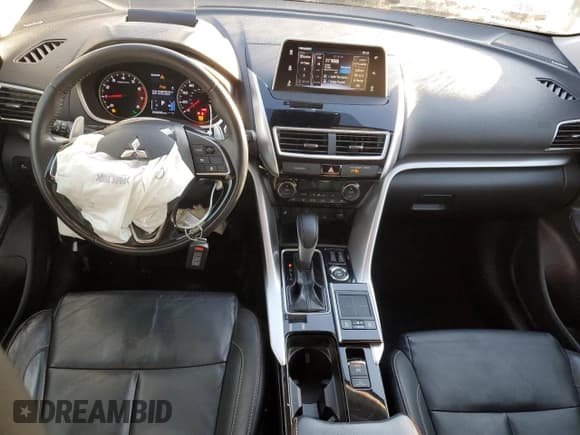 ✅ 2018 Mitsubishi Eclipse Cross SE • VIN: JA4AT5AAXJZ038939 • Lot: 72410522. Listed on Copart with 34,658 mi. Free auction sales archive from the USA and detailed vehicle history report at DreamBid. Image 8.