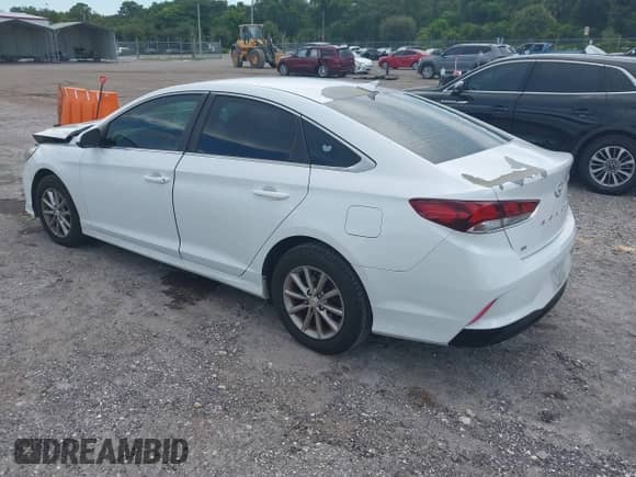 2018 Hyundai Sonata SE with VIN 5NPE24AF0JH667780, listed as a IAAI auction lot 42998120 with 90,243 mi miles and . Bid and sale history available at DreamBid. Image 3.