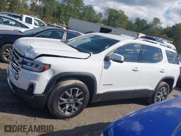 ✅ 2023 GMC Acadia SLT • VIN: 1GKKNML40PZ238389 • Lot: 43408160. Listed on IAAI with 47,995 mi. Free auction sales archive from the USA and detailed vehicle history report at DreamBid. Image 14.