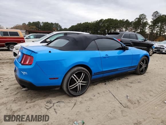 ✅ 2010 Ford Mustang V6 • VIN: 1ZVBP8EN4A5101342 • Lot: 92412715. Wystawiony na Copart z przebiegiem 163 627 mil. Bezpłatny archiwum sprzedaży aukcyjnych z USA i szczegółowy raport historii pojazdu na DreamBid. Zdjęcie 3.