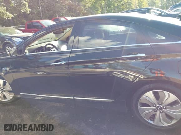 2015 Hyundai Sonata Limited с VIN KMHEC4A44FA136510, выставлен на аукционе IAAI как лот 43343626 с пробегом 157 542 миль миль и . История ставок и продаж доступна на DreamBid. Изображение 15.