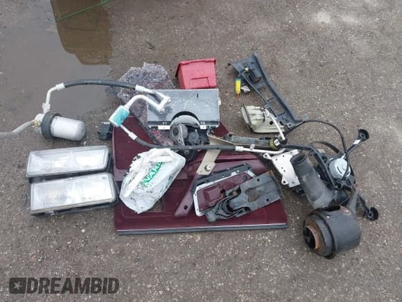 ✅ 1996 Buick Century Special SJ • VIN: 1G4AG55M5T6426241 • Лот: 41991733. Опубликован ранее на IAAI с пробегом Не указан. Бесплатный доступ к архиву аукционных продаж из США и подробный отчёт об истории автомобиля на DreamBid. Изображение 12.