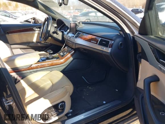 ✅ 2011 Audi A8 • VIN: WAUAVAFDXBN025061 • Лот: 41326516. Опубликован ранее на IAAI с пробегом 198 850 миль. Бесплатный доступ к архиву аукционных продаж из США и подробный отчёт об истории автомобиля на DreamBid. Изображение 5.