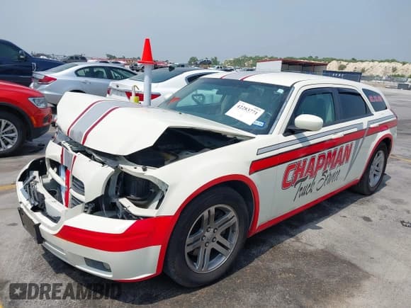 ✅ 2005 Dodge Magnum RT • VIN: 2D4GV58285H652826 • Lot: 42283771. Listed on IAAI with 70,205 mi. Free auction sales archive from the USA and detailed vehicle history report at DreamBid. Image 2.