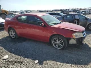 ✅ 2011 Dodge Avenger Heat • VIN: 1B3BD1FGXBN596040 • Лот: 74563894. Опубликован ранее на Copart с пробегом 176 057 миль. Бесплатный доступ к архиву аукционных продаж из США и подробный отчёт об истории автомобиля на DreamBid. Изображение 4.