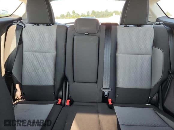 ✅ 2017 Ford C-Max SE • VIN: 1FADP5EU6HL103235 • Lot: 66640185. Wystawiony na Copart z przebiegiem 60 859 mil. Bezpłatny archiwum sprzedaży aukcyjnych z USA i szczegółowy raport historii pojazdu na DreamBid. Zdjęcie 10.