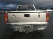 ✅ 2000 Chevrolet Silverado 1500 LS • VIN: 2GCEC19T1Y1277823 • Lot: 93147085. Listed on Copart with 171,075 mi. Free auction sales archive from the USA and detailed vehicle history report at DreamBid. Image 6.