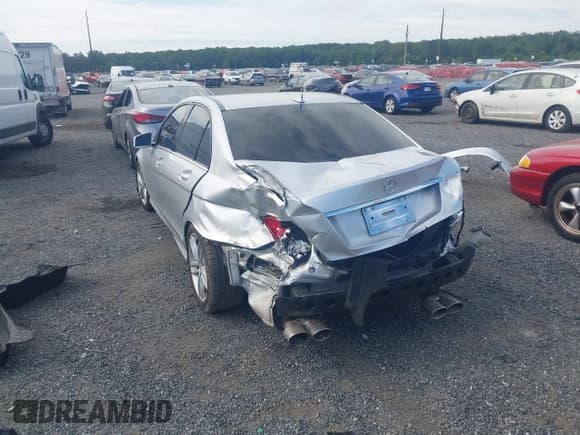 ✅ 2013 Mercedes-Benz C 300 Sport • VIN: WDDGF8AB4DG120995 • Lot: 43098597. Listed on IAAI with 75,247 mi. Free auction sales archive from the USA and detailed vehicle history report at DreamBid. Image 3.