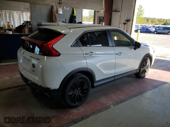 ✅ 2019 Mitsubishi Eclipse Cross LE • VIN: JA4AT4AA6KZ021762 • Lot: 81109115. Listed on Copart with 61,421 mi. Free auction sales archive from the USA and detailed vehicle history report at DreamBid. Image 3.