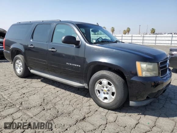 ✅ 2010 Chevrolet Suburban LS • VIN: 1GNUCHE02AR239103 • Lot: 86162425. Listed on Copart with 188,156 mi. Free auction sales archive from the USA and detailed vehicle history report at DreamBid. Image 4.