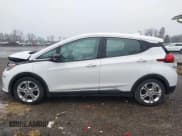 ✅ 2018 Chevrolet Bolt EV LT • VIN: 1G1FW6S00J4138293 • Lot: 41996487. Wystawiony na IAAI z przebiegiem 72 423 mil. Bezpłatny archiwum sprzedaży aukcyjnych z USA i szczegółowy raport historii pojazdu na DreamBid. Zdjęcie 15.